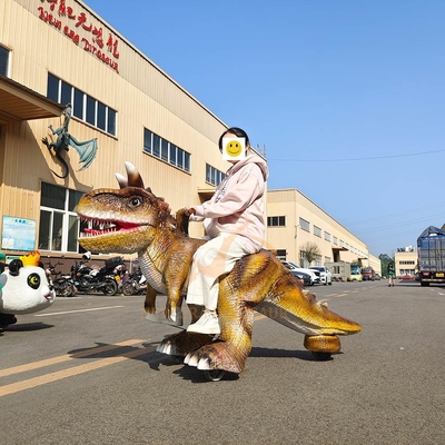 Un buon prezzo. 3 ruote scooter elettrico dinosauro 24V 20A batteria azionata per parchi a tema in linea