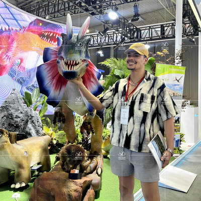 Dobra cena. Życiowej wielkości animatroniczny model dinozaura z Parku Jurajskiego z dźwiękami i ruchami w Internecie