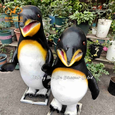 Dobra cena. Realistyczny design animatronicznego robota zwierzęcego Animatronic Penguin dla parku rozrywki dla dzieci w Internecie