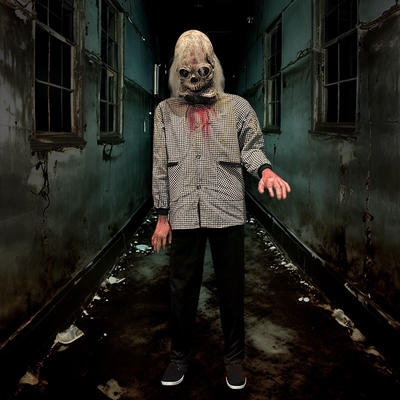 Giá tốt. Nhà ma quái khí nén với điều khiển âm thanh cho Halloween trực tuyến